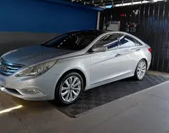 HYUNDAI SONATA 2.4 MPFI I4 16V 182CV GASOLINA 4P AUTOMÁTICO HYUNDAI SONATA 2.4 MPFI I4 16V 182CV GASOLINA 4P AUTOMÁTICO