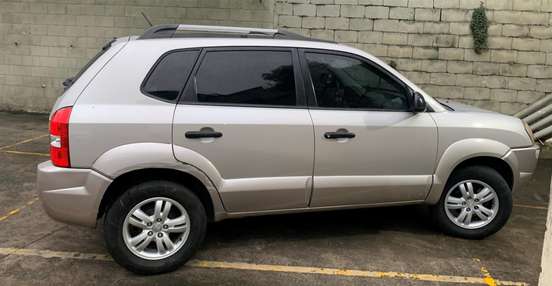 HYUNDAI-TUCSON-2007