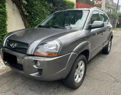 HYUNDAI TUCSON 2.0 MPFI GLS 16V 143CV 2WD FLEX 4P AUTOMÁTICO HYUNDAI TUCSON 2.0 MPFI GLS 16V 143CV 2WD FLEX 4P AUTOMÁTICO