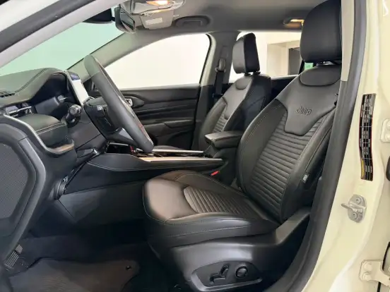 JEEP-COMMANDER-1.3 T270 TURBO FLEX LONGITUDE AT6 JEEP-COMMANDER-2025