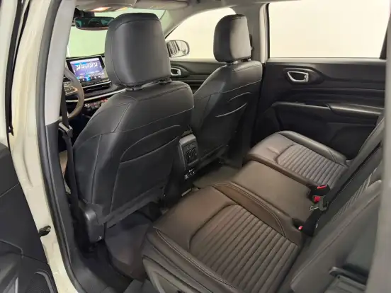 JEEP-COMMANDER-2025
