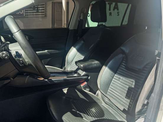 JEEP-COMMANDER-2022