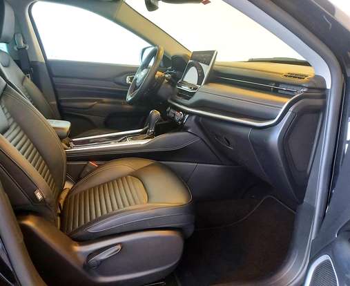 JEEP-COMMANDER-1.3 T270 TURBO FLEX LONGITUDE AT6 JEEP-COMMANDER-2024