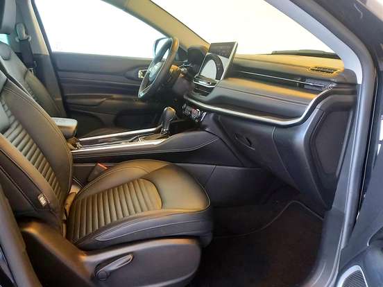 JEEP-COMMANDER-1.3 T270 TURBO FLEX LONGITUDE AT6 JEEP-COMMANDER-2024
