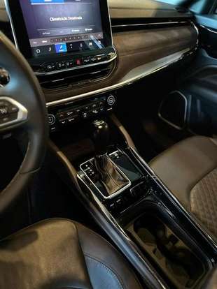 JEEP-COMMANDER-2022