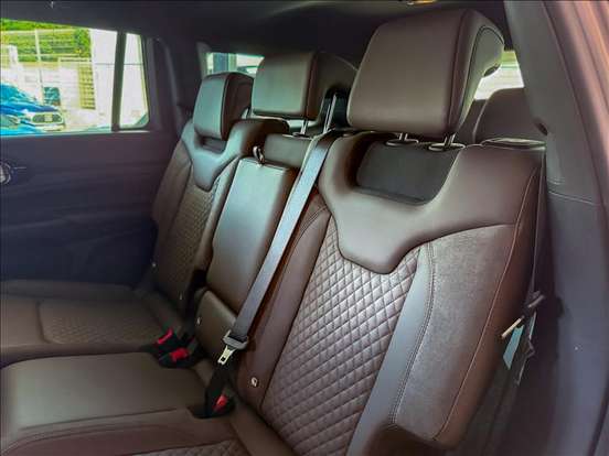 JEEP-COMMANDER-2025