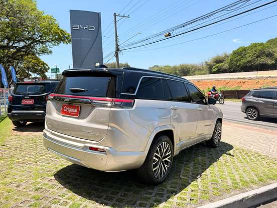 JEEP-COMMANDER-2025
