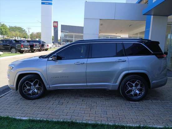 JEEP-COMMANDER-2024