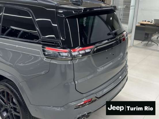 JEEP-COMMANDER-2.0 HURRICANE 4 TURBO FLEX BLACKHAWK AT9 JEEP-COMMANDER-2026