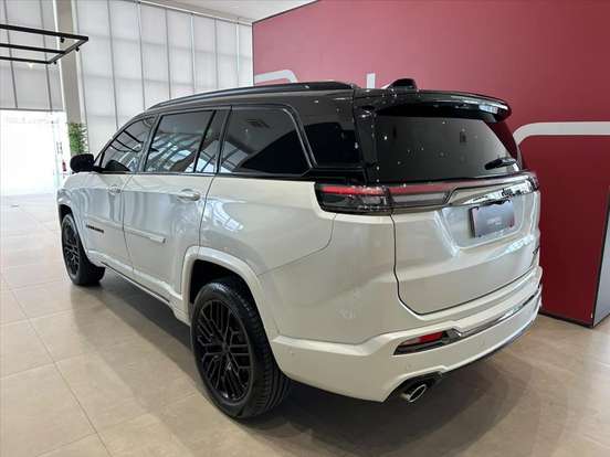 JEEP-COMMANDER-2025