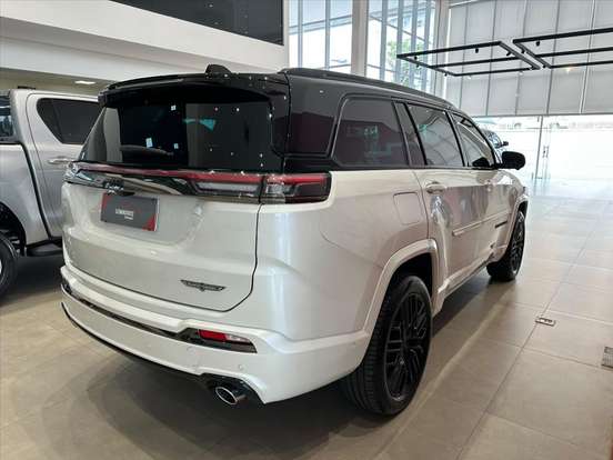 JEEP-COMMANDER-2.0 HURRICANE 4 TURBO GASOLINA BLACKHAWK AT9 JEEP-COMMANDER-2025