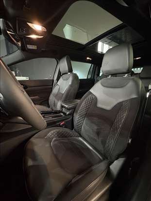 JEEP-COMMANDER-2025