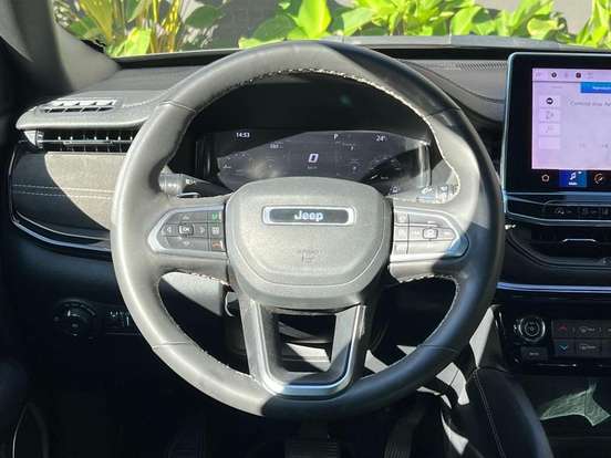JEEP-COMMANDER-2024