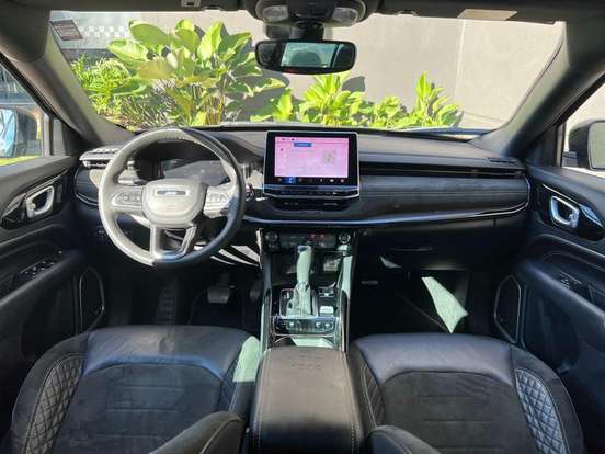 JEEP-COMMANDER-2024