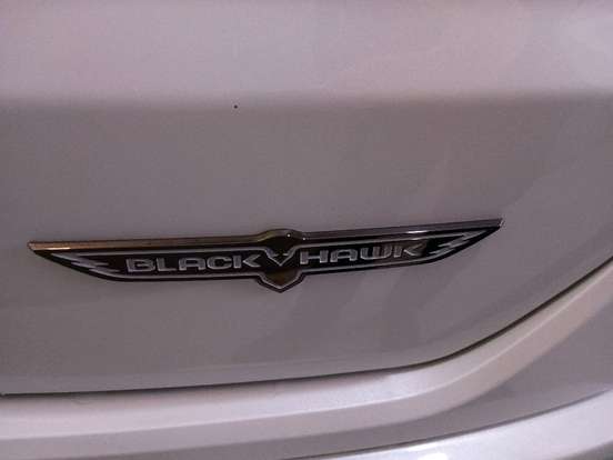 JEEP-COMMANDER-2.0 HURRICANE 4 TURBO GASOLINA BLACKHAWK AT9 JEEP-COMMANDER-2025