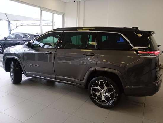 JEEP-COMMANDER-2022