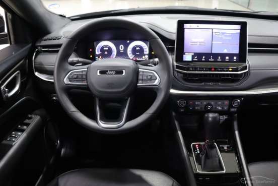 JEEP-COMPASS-2024