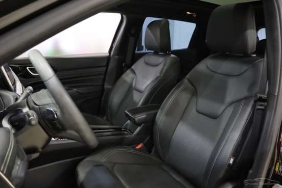 JEEP-COMPASS-2024