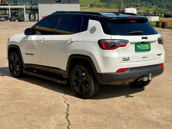 JEEP-COMPASS-2.0 16V DIESEL NIGHT EAGLE 4X4 AUTOMÁTICO JEEP-COMPASS-2018