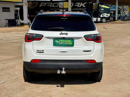 JEEP-COMPASS-2.0 16V DIESEL NIGHT EAGLE 4X4 AUTOMÁTICO JEEP-COMPASS-2018