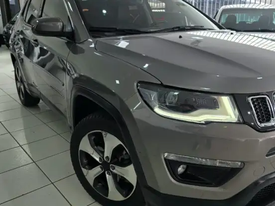 JEEP-COMPASS-2.0 16V FLEX LONGITUDE AUTOMÁTICO JEEP-COMPASS-2018