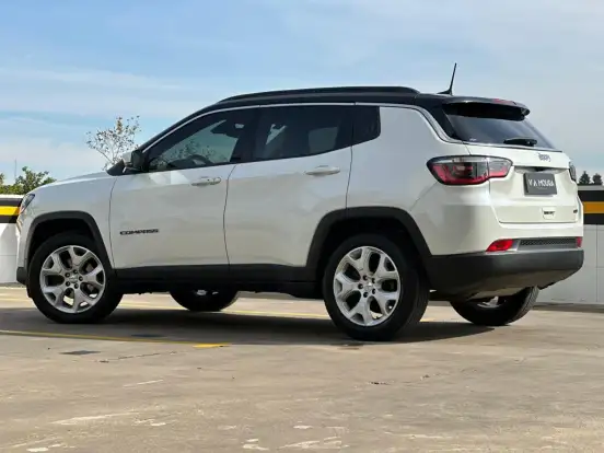 JEEP-COMPASS-2.0 16V FLEX LONGITUDE AUTOMÁTICO JEEP-COMPASS-2018