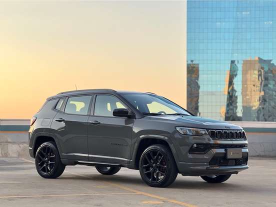 JEEP-COMPASS-2.0 HURRICANE 4 TURBO GASOLINA BLACKHAWK AT9 JEEP-COMPASS-2024