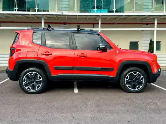 JEEP-RENEGADE-2.0 16V TURBO DIESEL TRAILHAWK 4P 4X4 AUTOMÁTICO JEEP-RENEGADE-2016