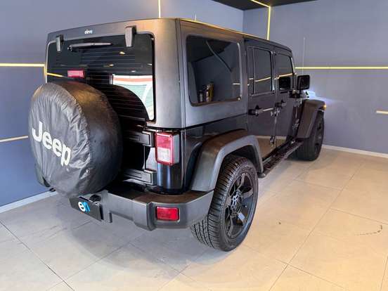 JEEP-WRANGLER-3.6 UNLIMITED SPORT 4X4 V6 GASOLINA 4P AUTOMÁTICO JEEP-WRANGLER-2014