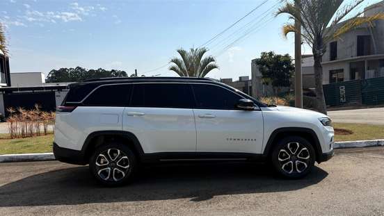 JEEP-COMMANDER-1.3 T270 TURBO FLEX LIMITED AT6 JEEP-COMMANDER-2023