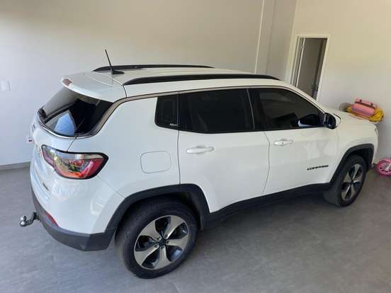 JEEP-COMPASS-2.0 16V DIESEL LONGITUDE 4X4 AUTOMÁTICO JEEP-COMPASS-2017