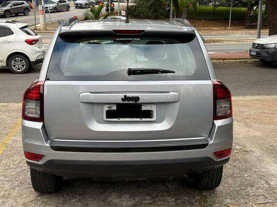 JEEP-COMPASS-2.0 SPORT 4X2 16V GASOLINA 4P AUTOMÁTICO JEEP-COMPASS-2014