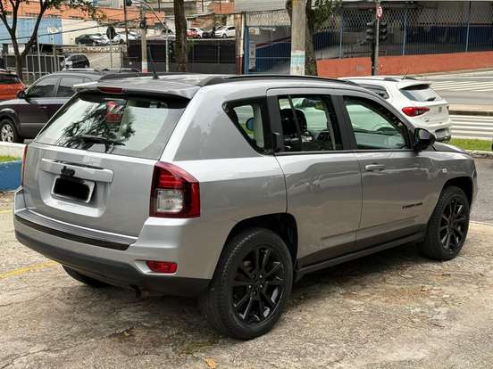 JEEP-COMPASS-2.0 SPORT 4X2 16V GASOLINA 4P AUTOMÁTICO JEEP-COMPASS-2014