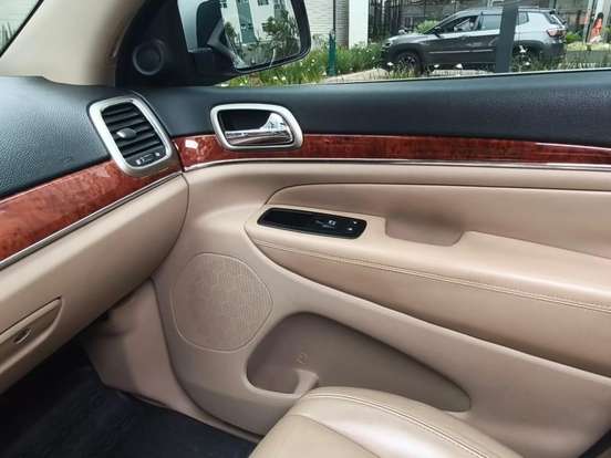 JEEP-GRAND CHEROKEE-3.6 LIMITED 4X4 V6 24V GASOLINA 4P AUTOMATICO JEEP-GRAND CHEROKEE-2011