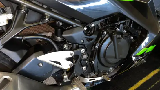 KAWASAKI-NINJA 400-2019