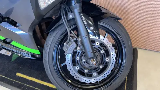 KAWASAKI-NINJA 400-2019