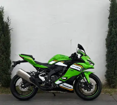 KAWASAKI-NINJA ZX-4R-2025