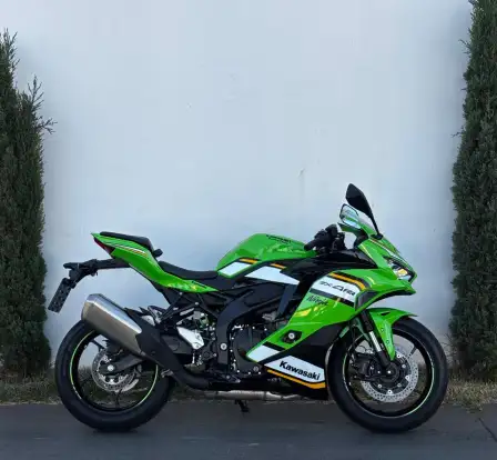 KAWASAKI-NINJA ZX-4RR-2025