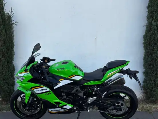 KAWASAKI-NINJA ZX-4RR KAWASAKI-NINJA ZX-4RR-2025