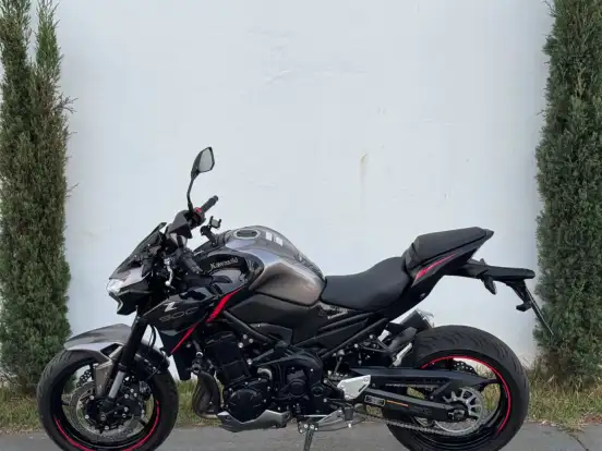 KAWASAKI-Z900 KAWASAKI-Z900-2023