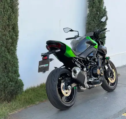 KAWASAKI-Z900 KAWASAKI-Z900-2025