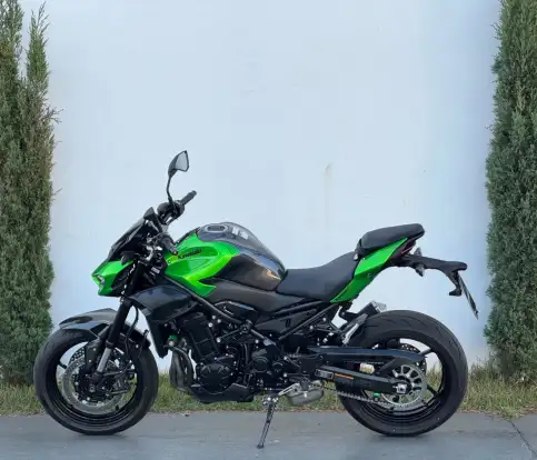 KAWASAKI-Z900 KAWASAKI-Z900-2025