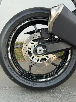 KAWASAKI-Z900-2026
