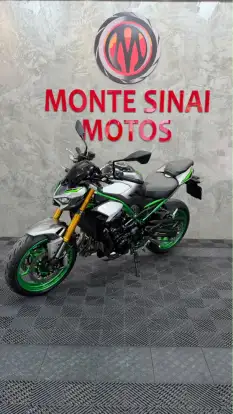 KAWASAKI-Z900-2026