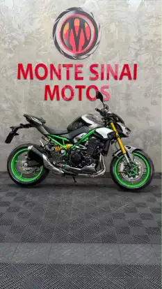 KAWASAKI-Z900-2026