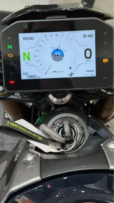 KAWASAKI-Z900-2026