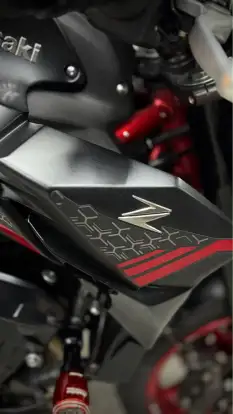 KAWASAKI-Z900-2021