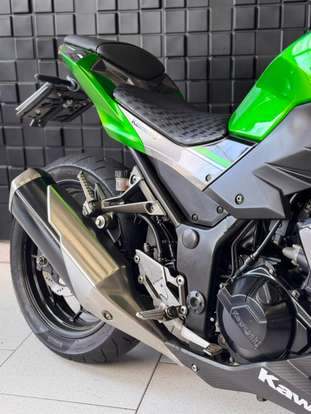 KAWASAKI-Z300-2017