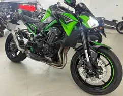 KAWASAKI Z900 KAWASAKI Z900