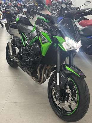 KAWASAKI-Z900-2022